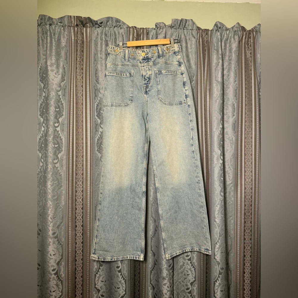 Free People Palmer Cuffed Jean in La La Land - Picture 6 of 9